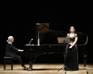 Cecilia-Gasdia-piano_Anastasia-Bartoli_ROF-2023