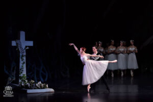 Giselle_Catania